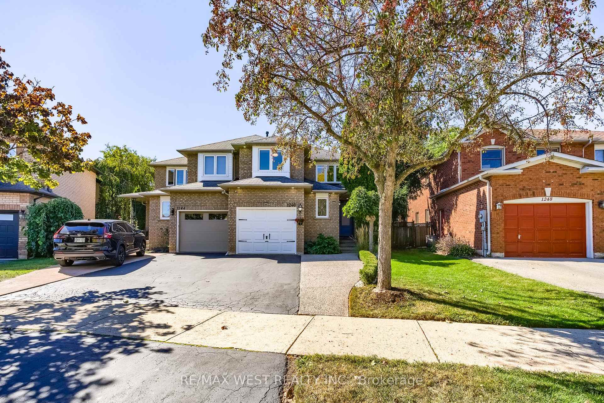 1246 Old Oak Drive