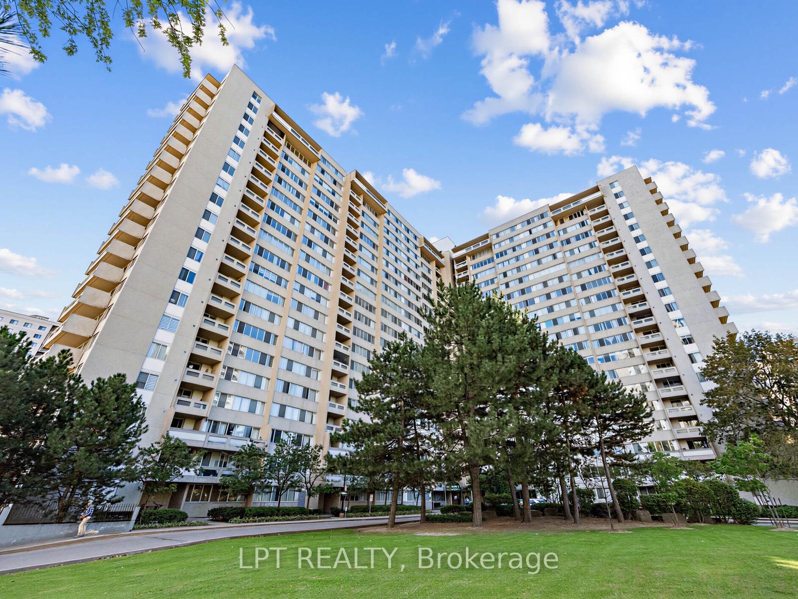 3590 Kaneff Crescent
