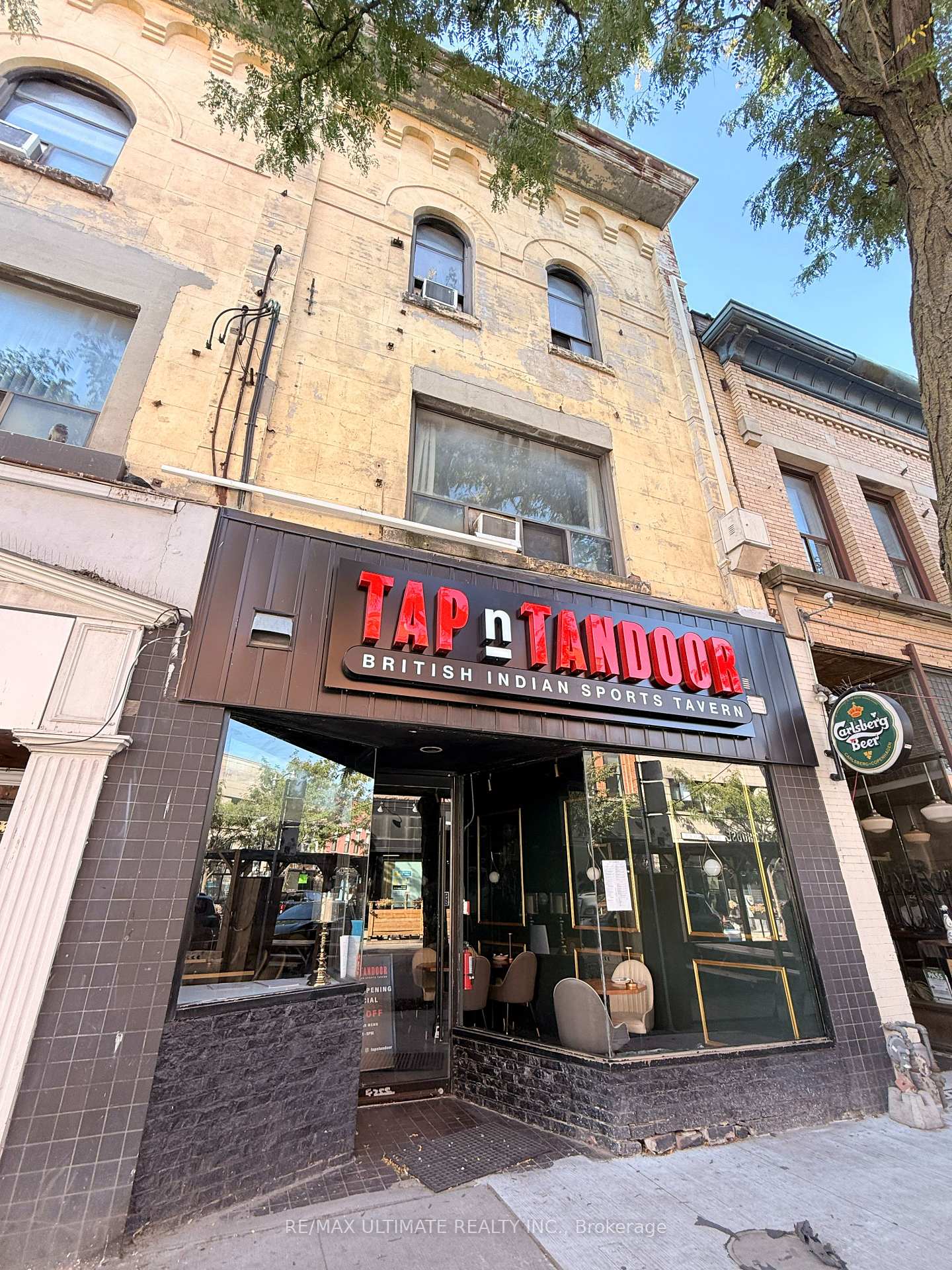 2865 Dundas Street W