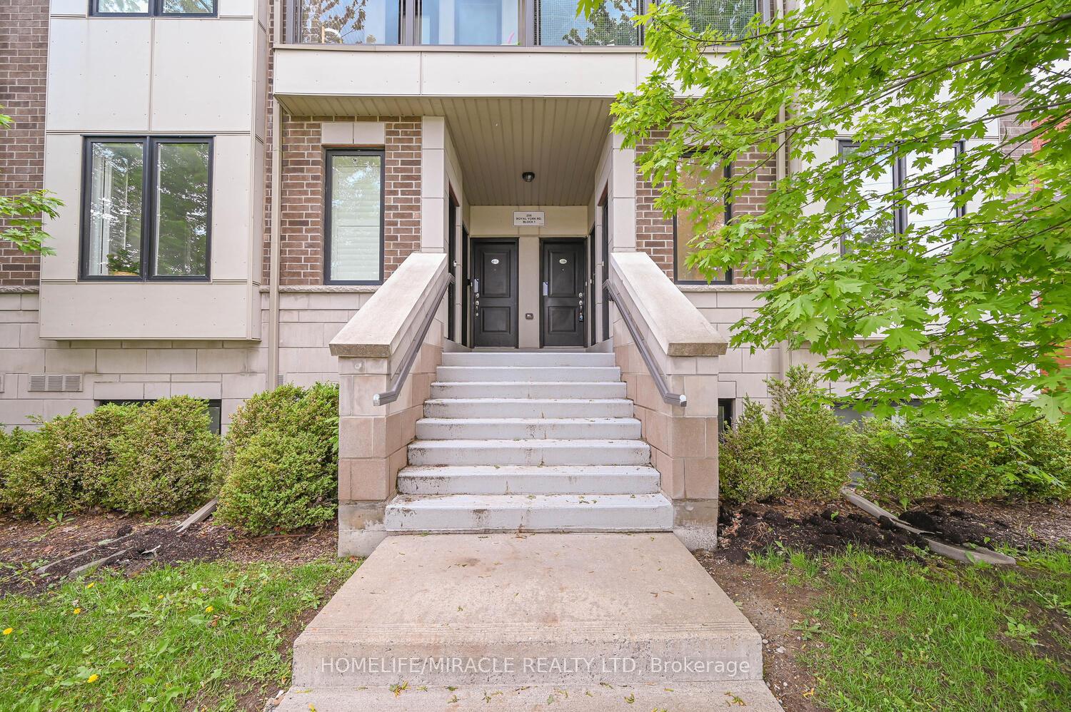256 ROYAL YORK Road