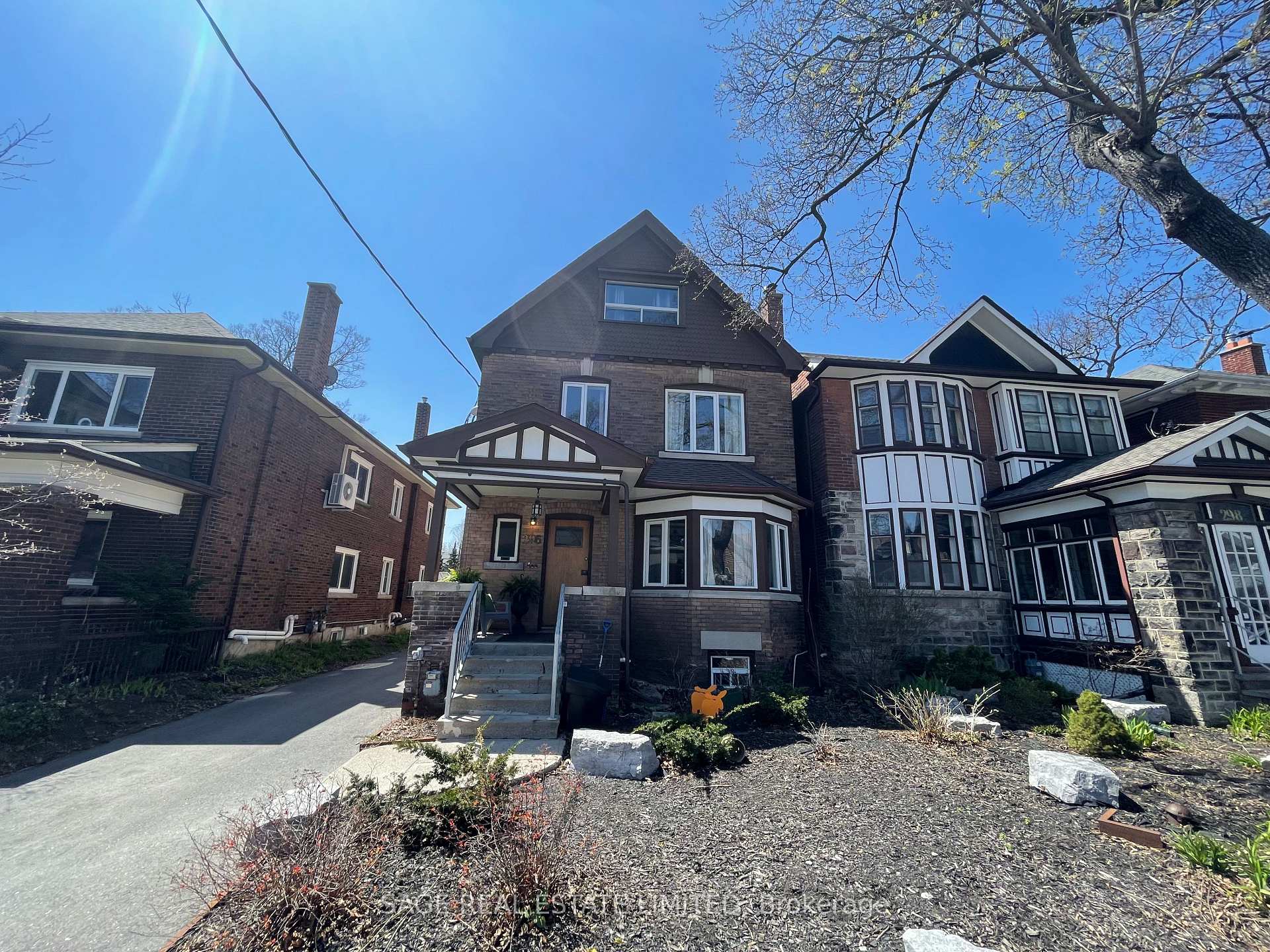 296 Runnymede Road