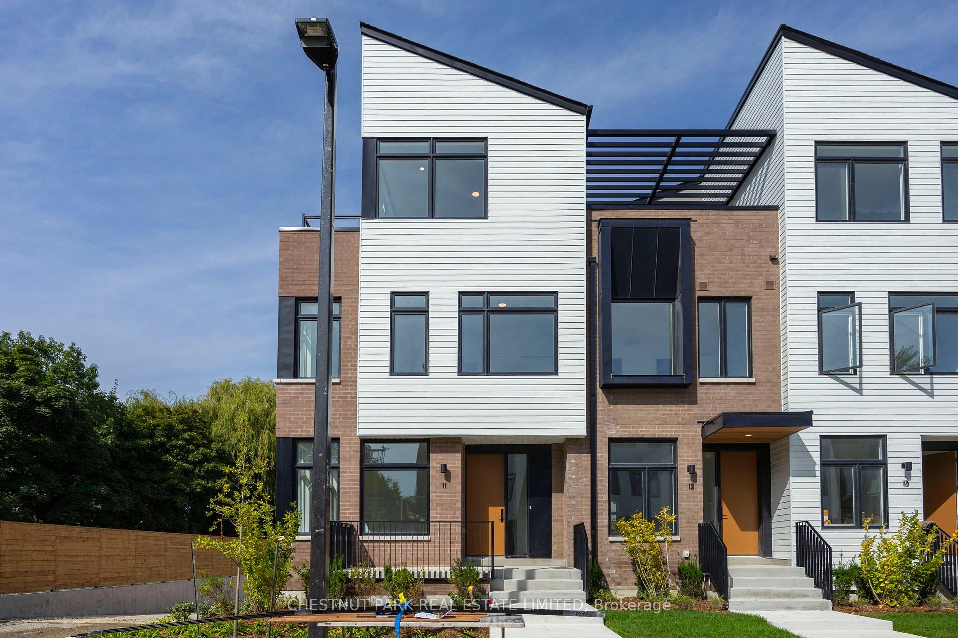 20 Lou Parsons Way