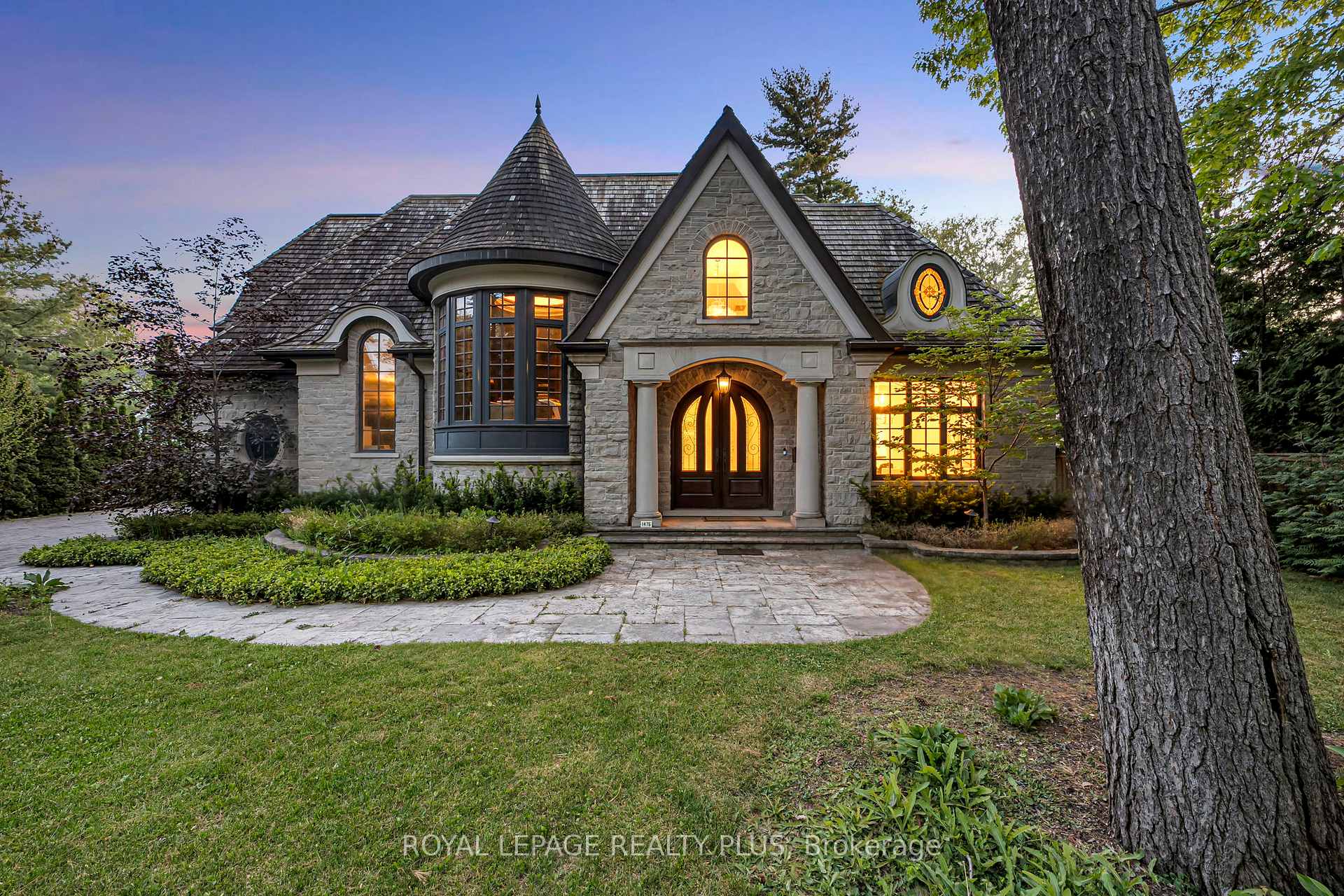 1476 Carmen Drive