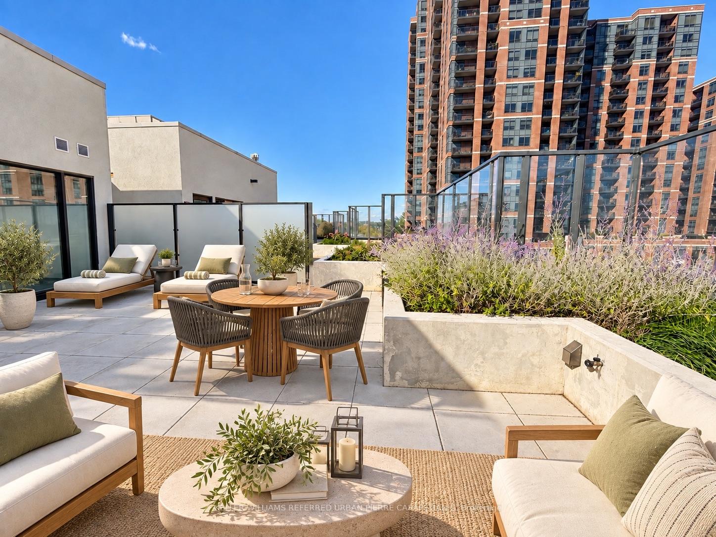 1 Vine Avenue
