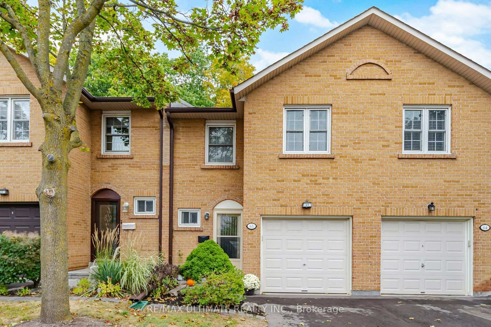 2120 Rathburn Road E