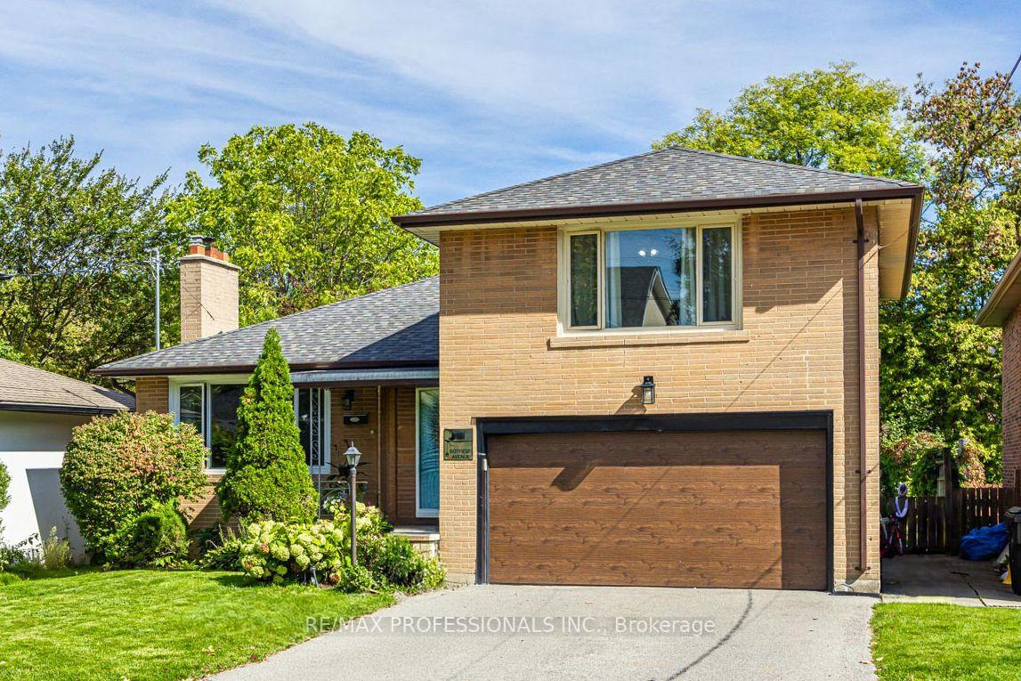 109 Botfield Avenue