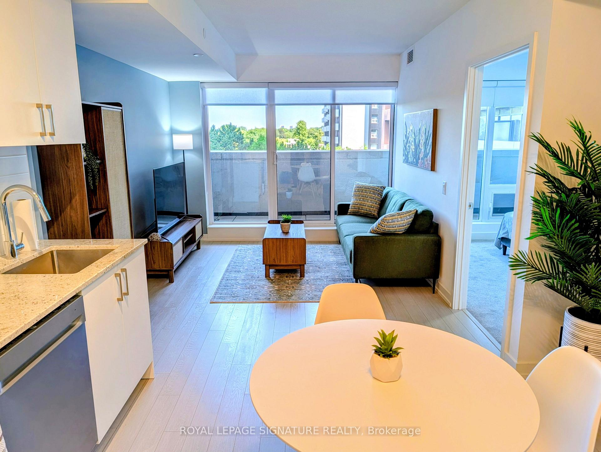 4010 Eglinton Avenue W