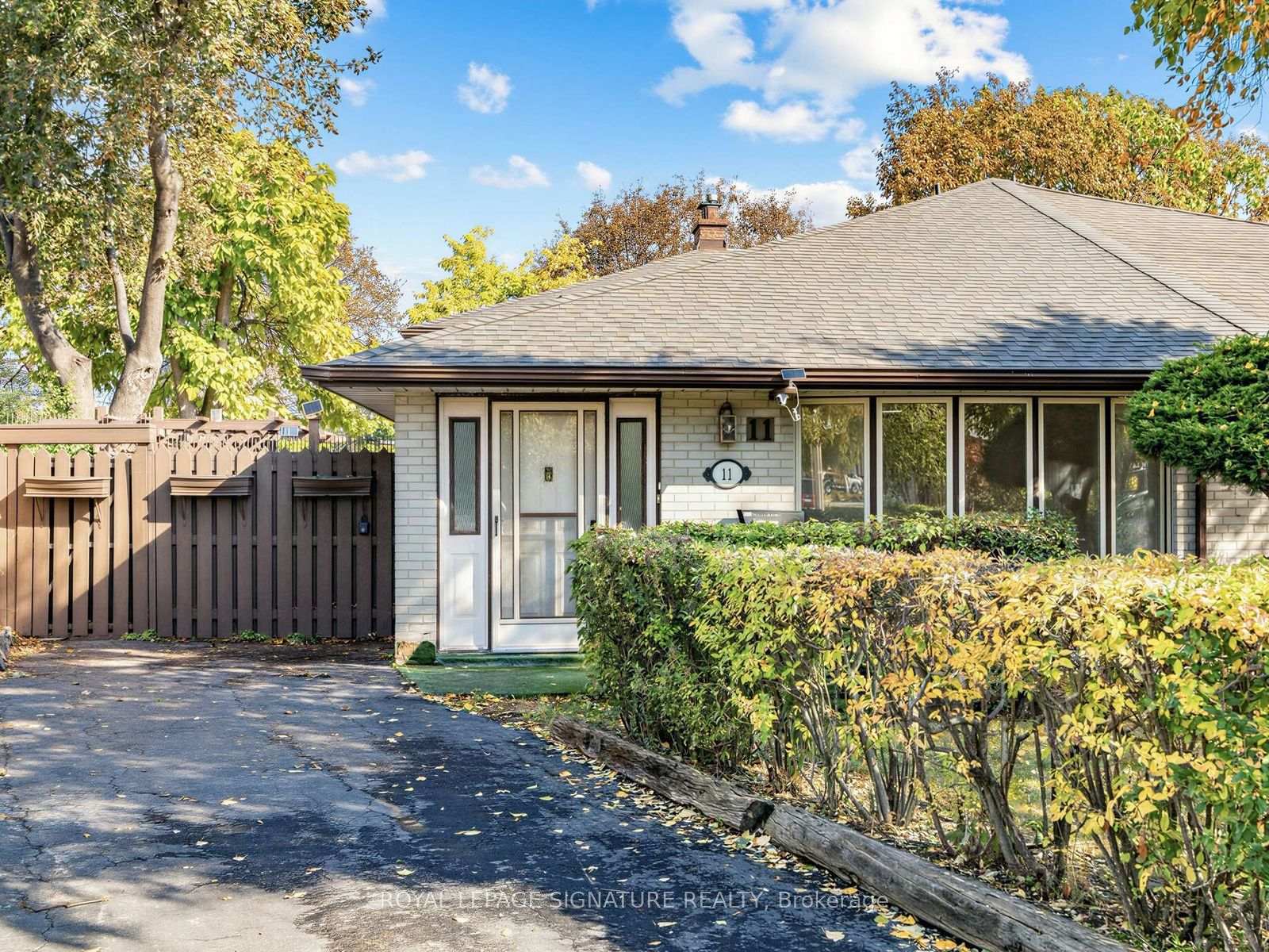 11 Albion Crescent