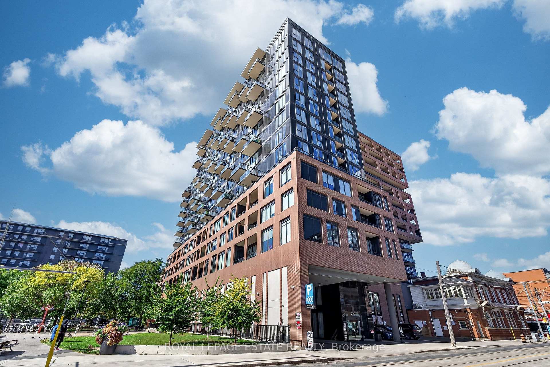 270 Dufferin Street