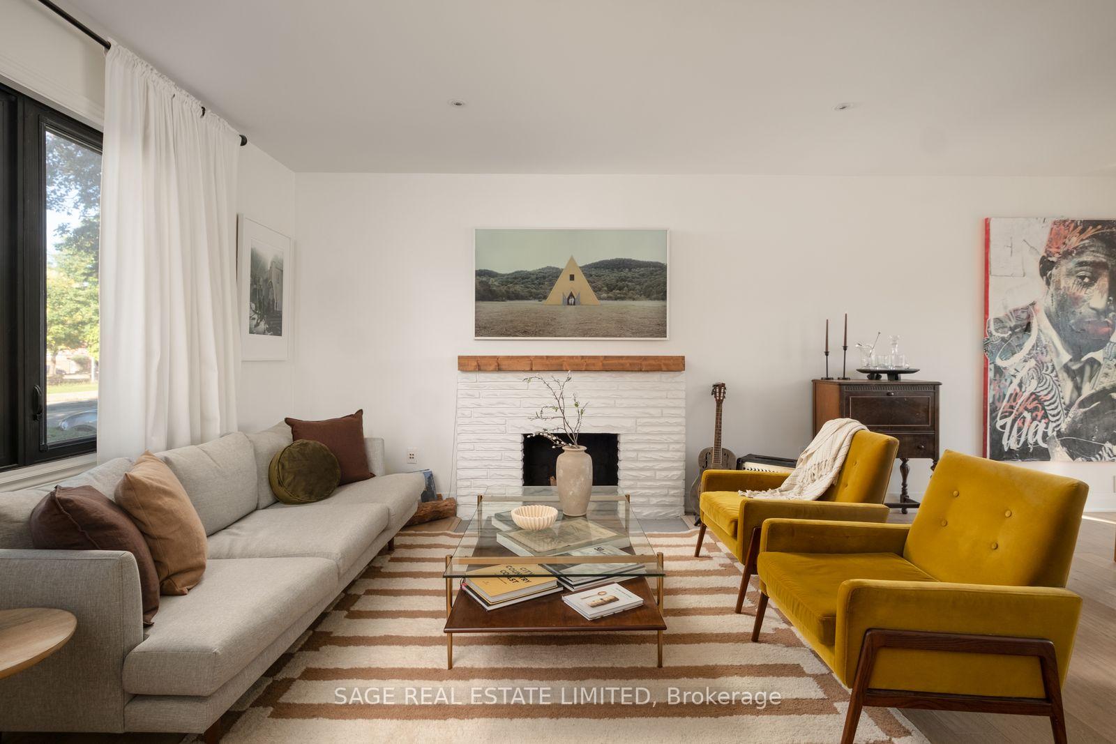 11 Maple Boulevard