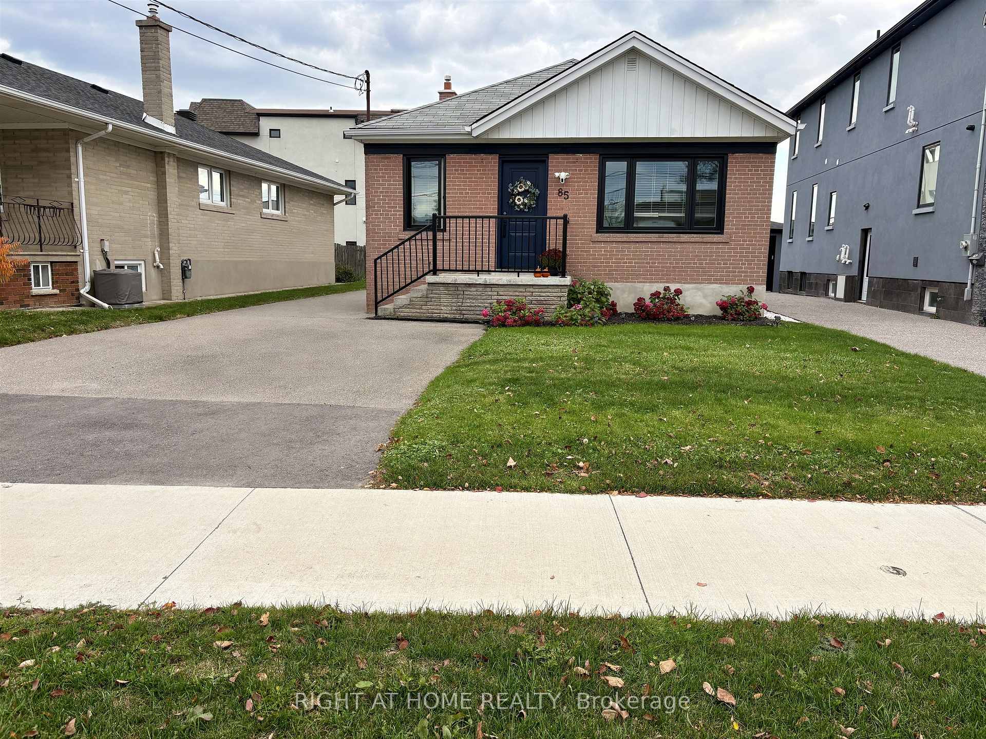 85 Floral Parkway