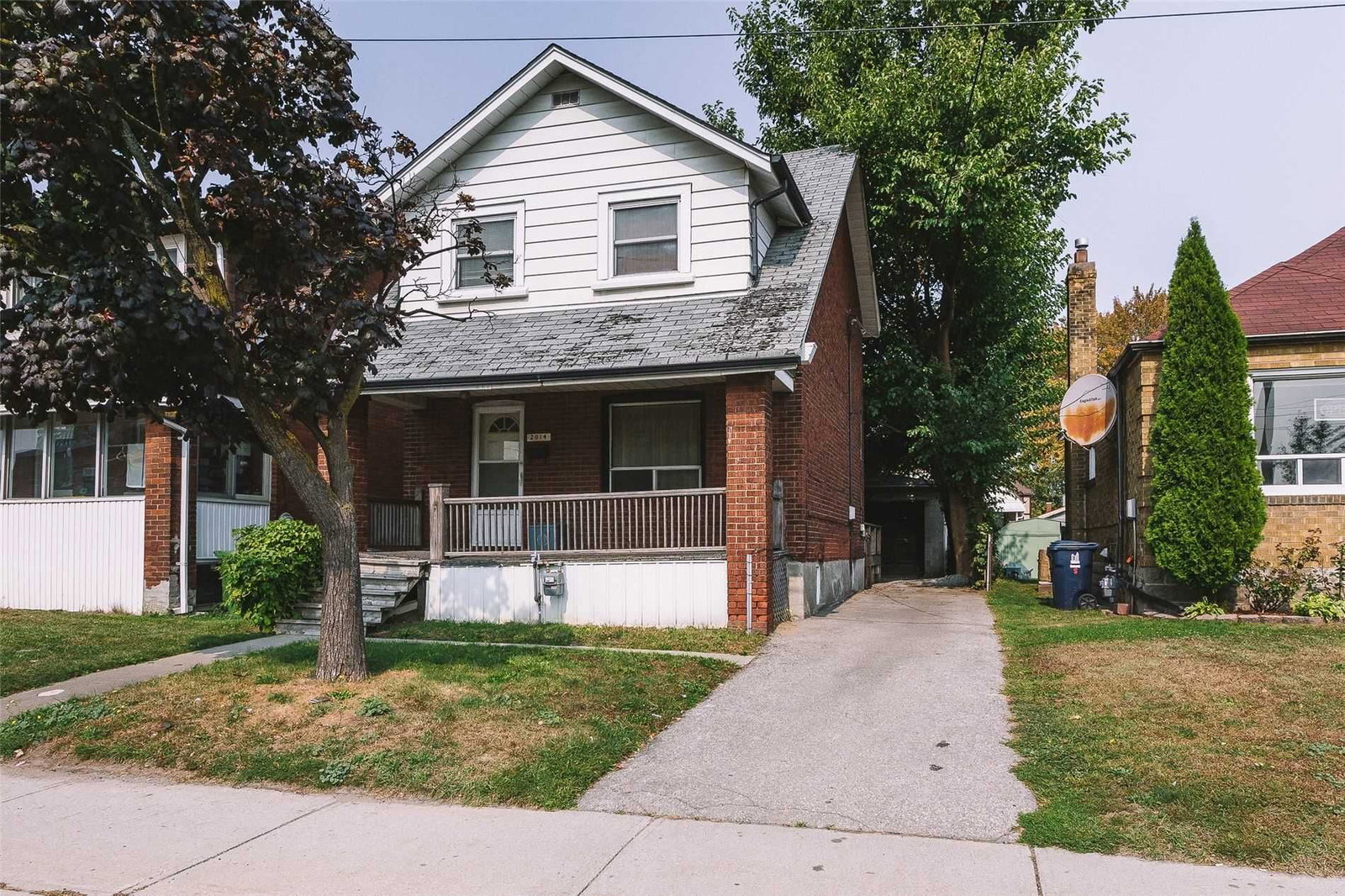2014 Lawrence Ave W
