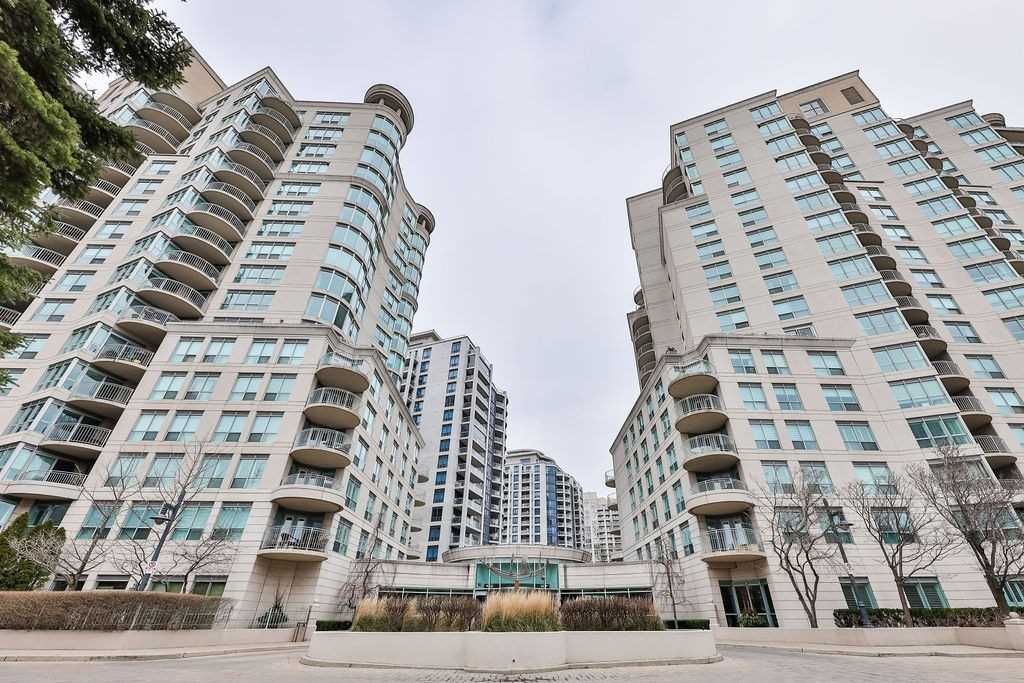 2111 Lake Shore Blvd W