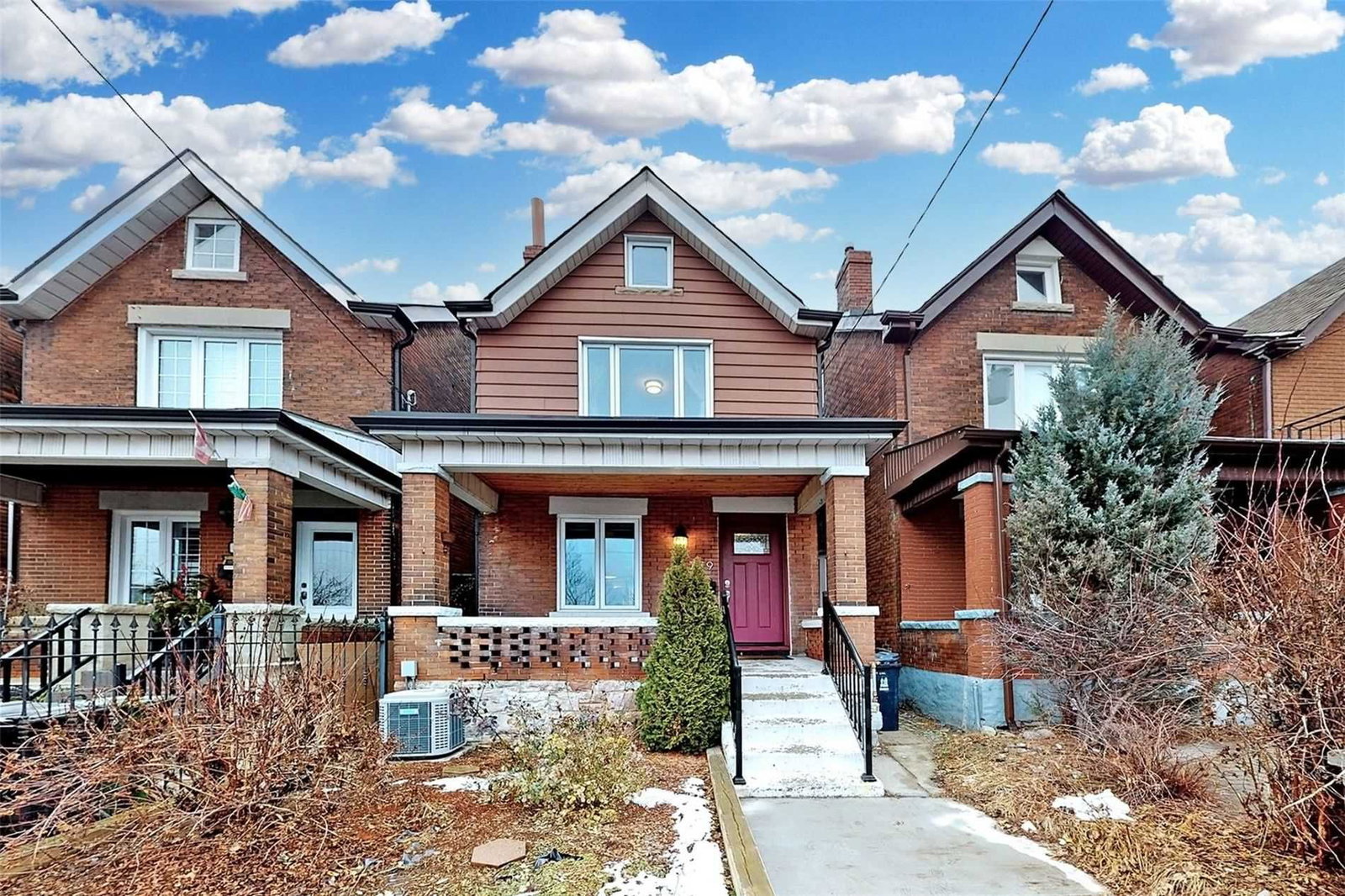 779 Lansdowne Ave