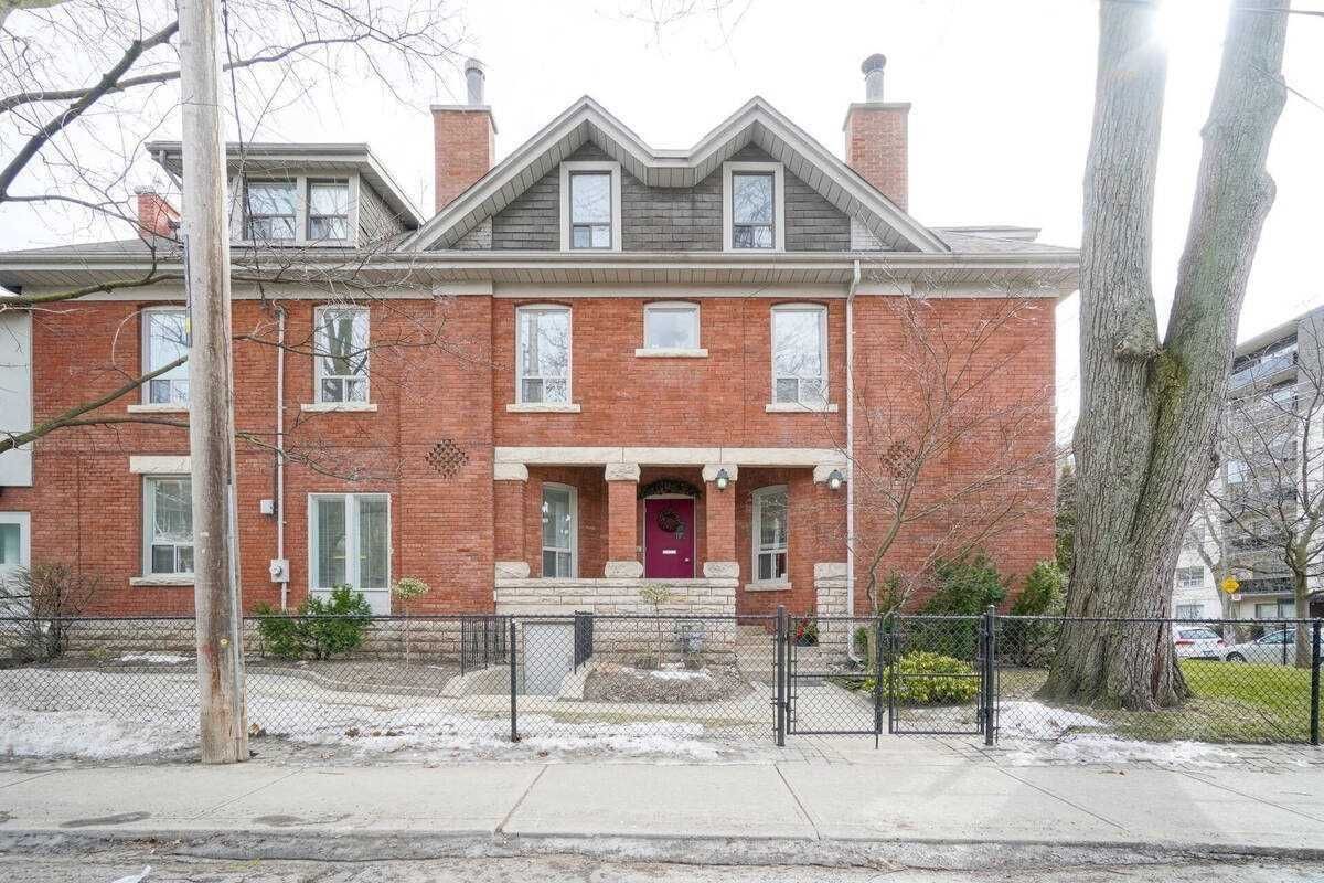 165 Dowling Ave