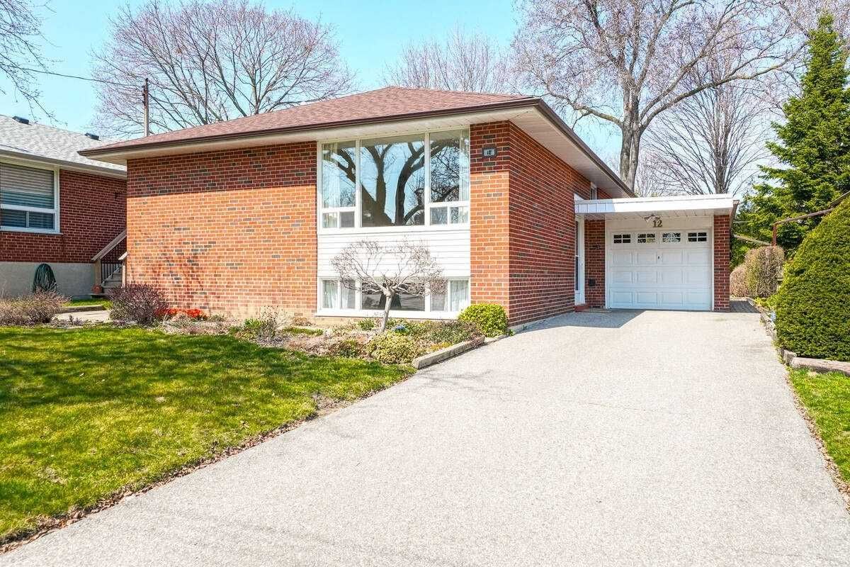12 Brougham Cres