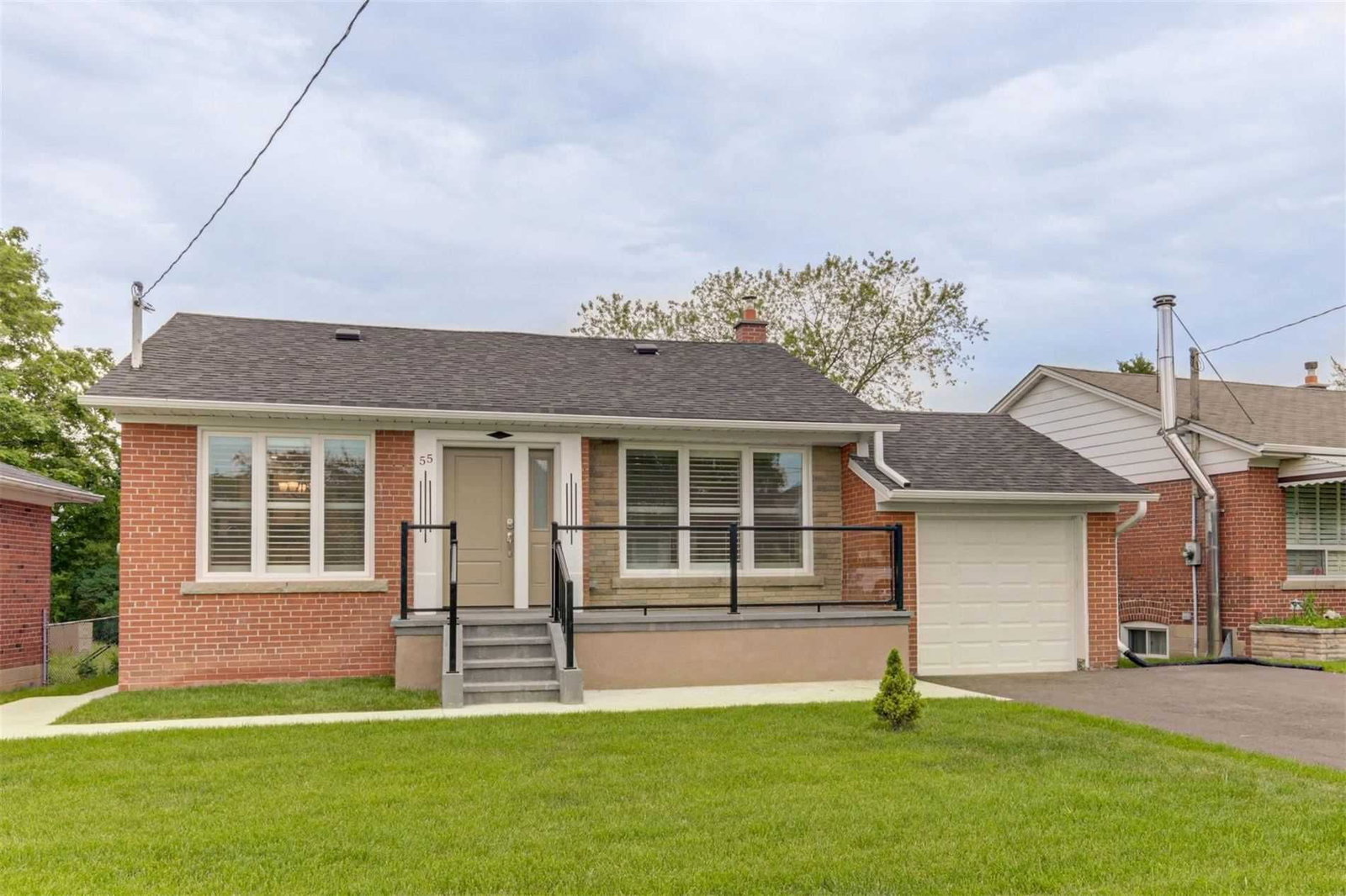 55 Ravenscrest Dr