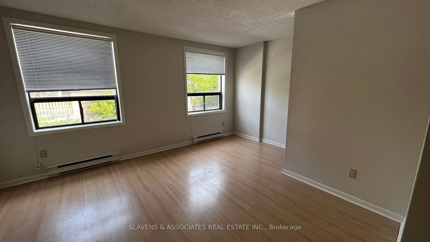 1570 Eglinton Ave W