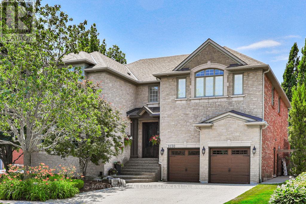 1030 Skyvalley Cres