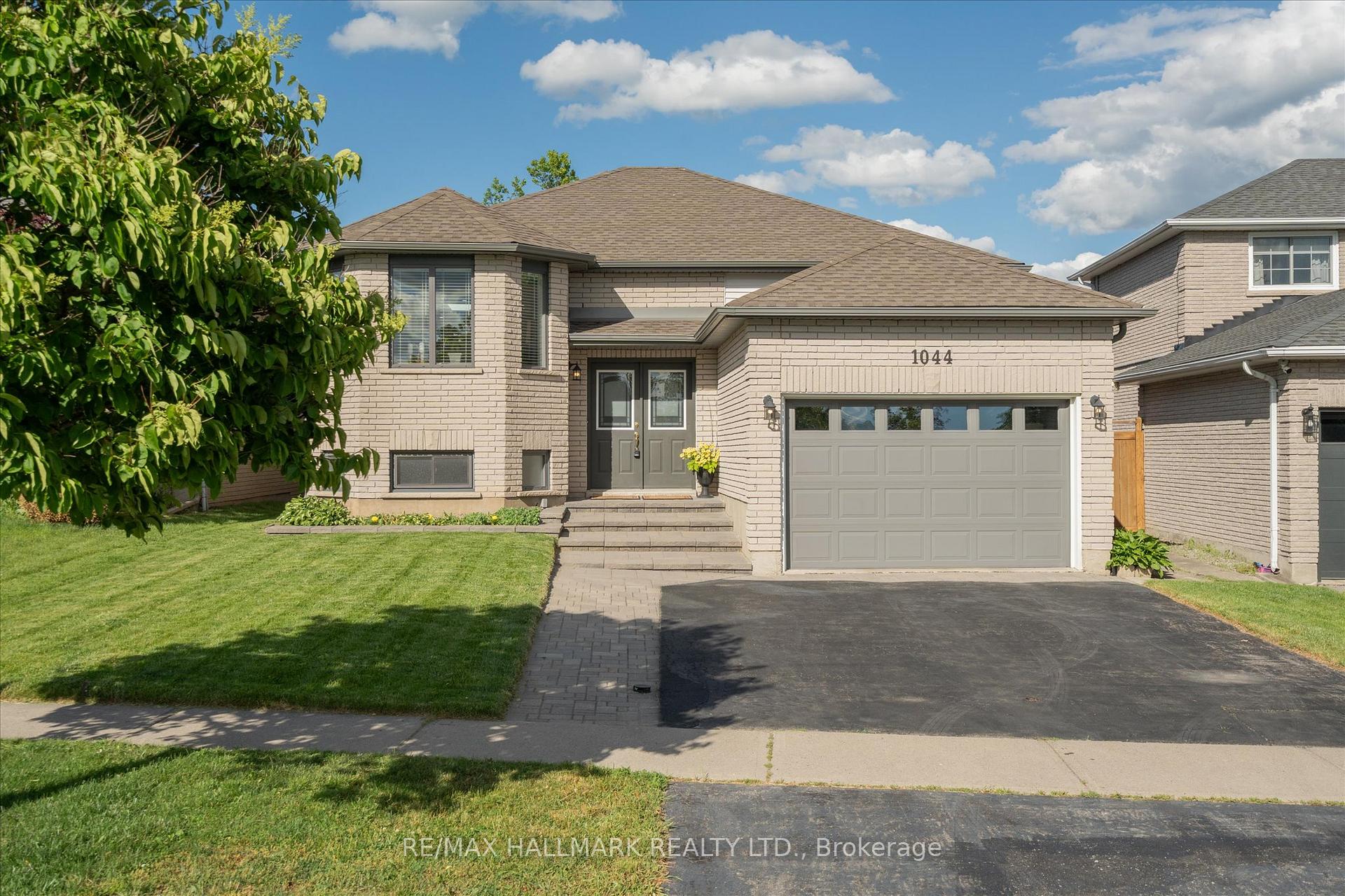 1044 Riddell Avenue