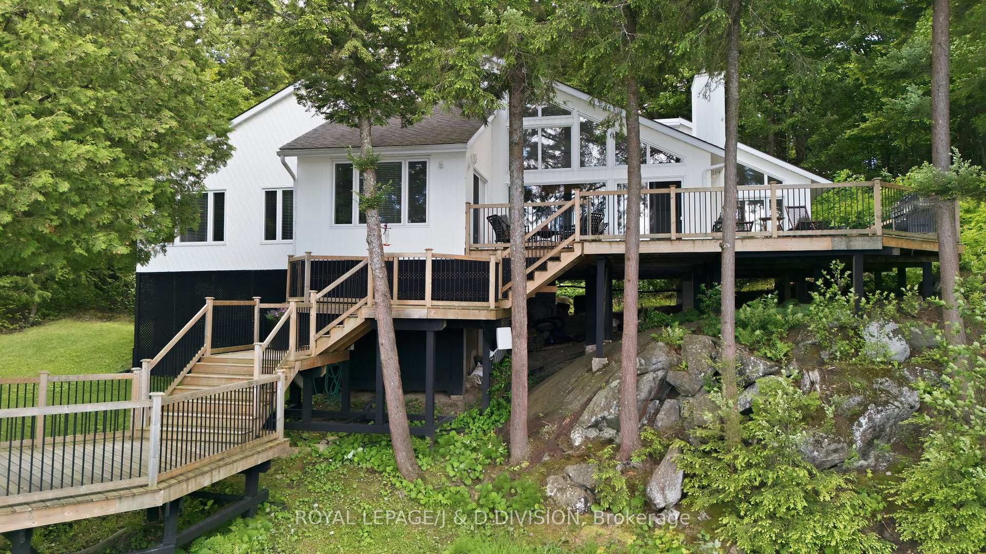 200 Blackstone Lake Water N/A