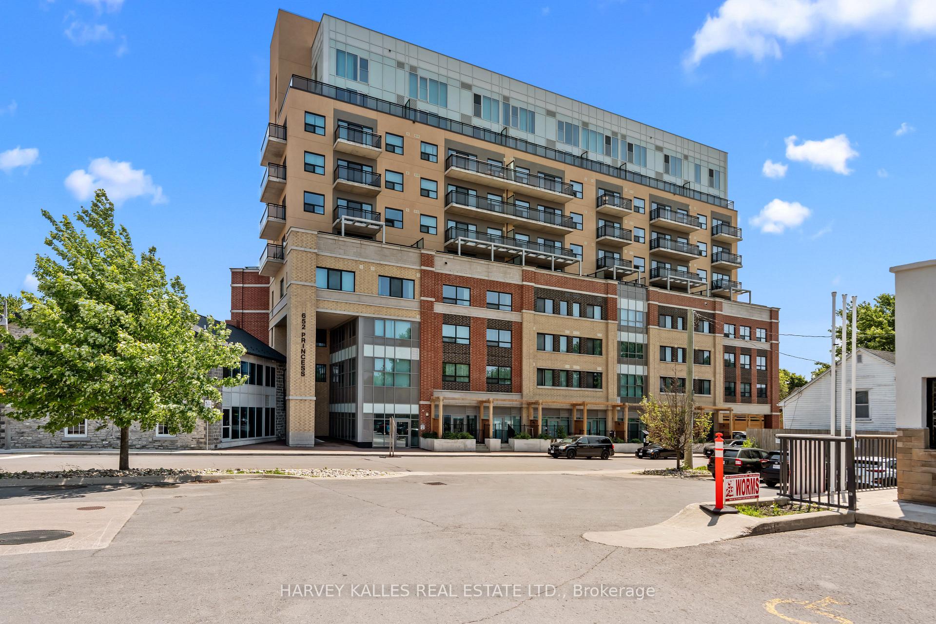 652 Princess Street