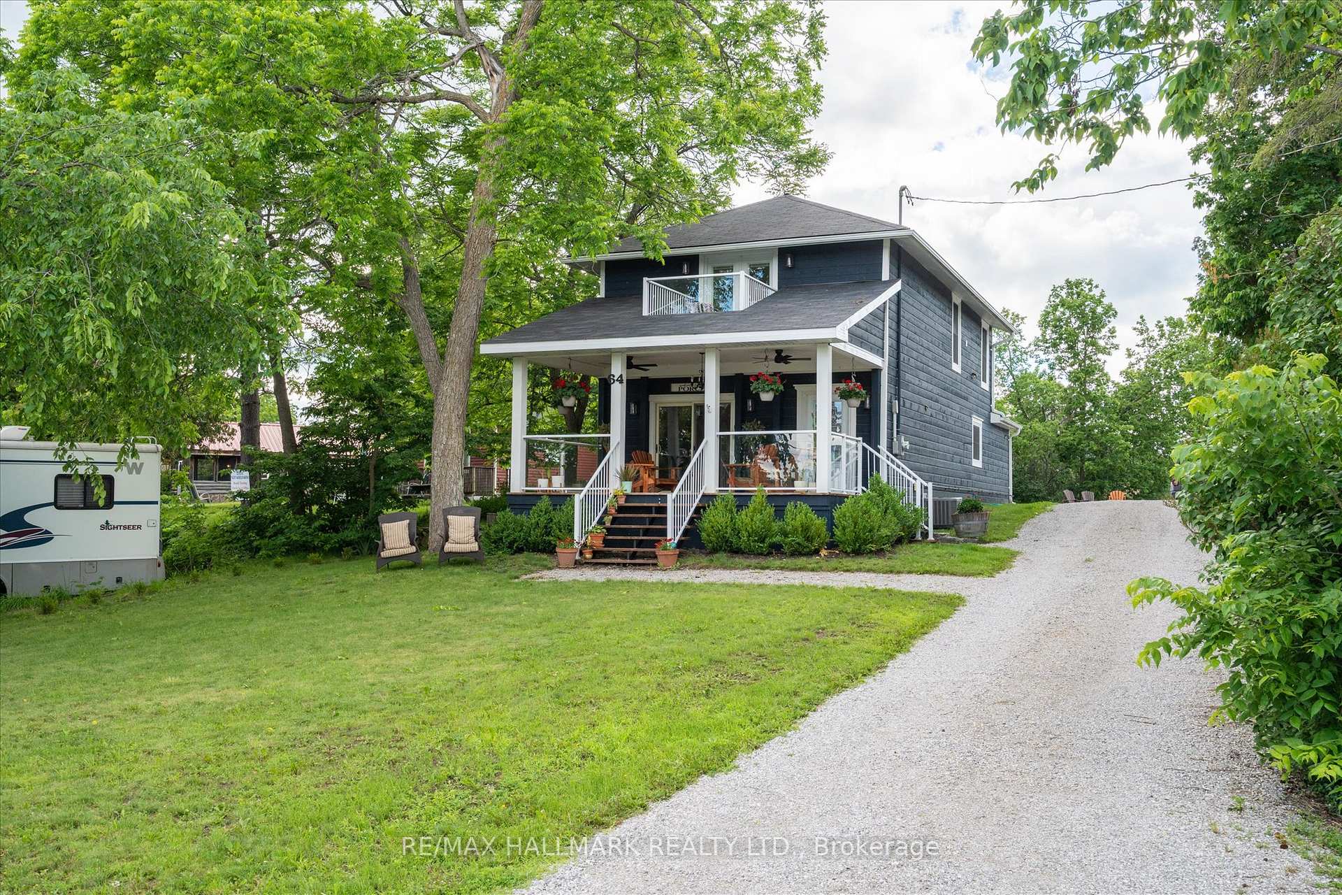 64 Front Street E