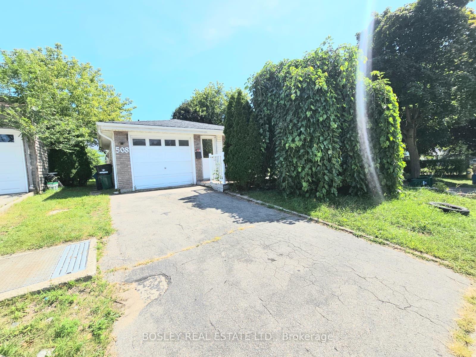 508 Pinetree Crescent