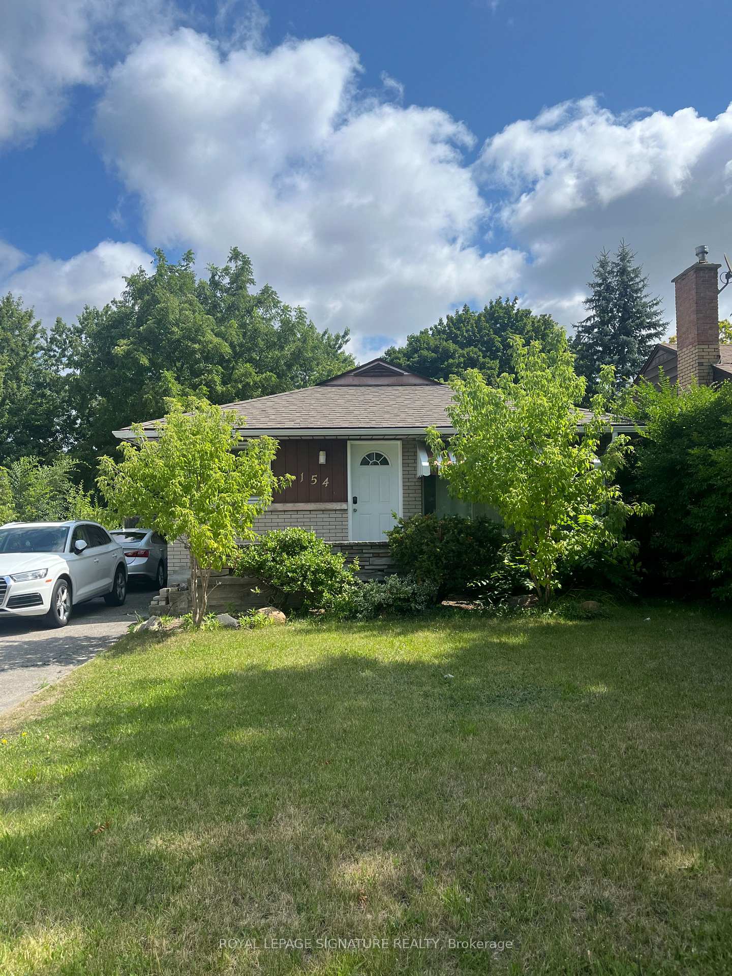 154 Weber Street N